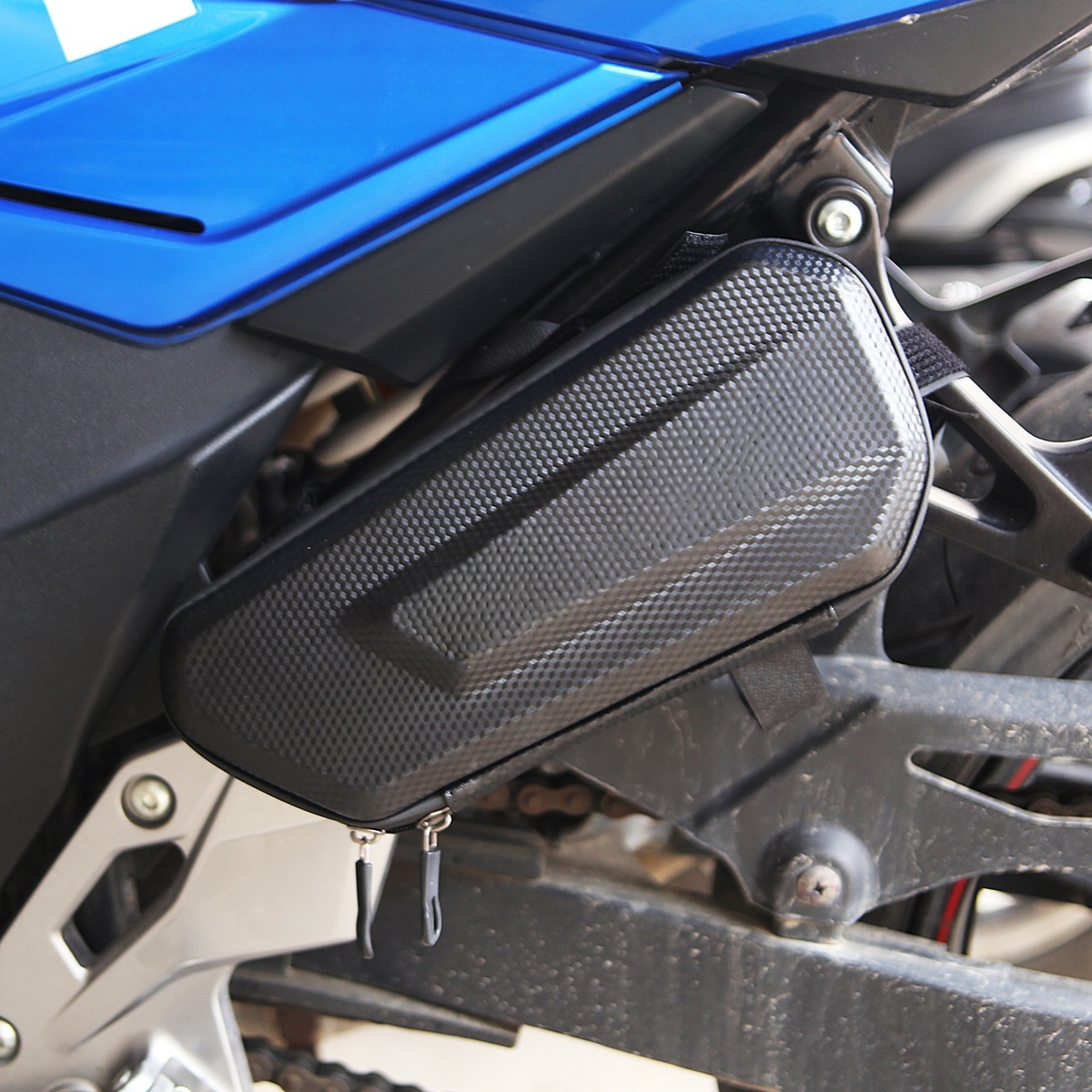 Sacoche latérale pour moto et  - Carbon Fiber Saddle avis et prix